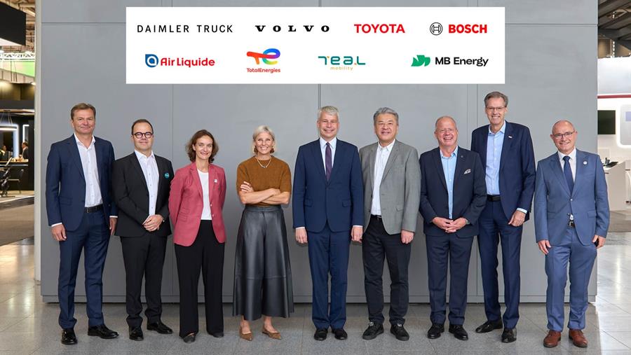 Industrie bundelt krachten voor waterstoftrucks