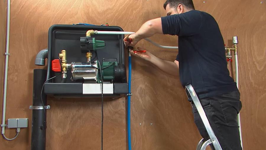 INSTALLEZ VOTRE PROPRE POMPE À EAU DE PLUIE