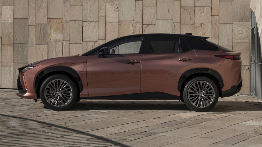 Essai routier Lexus RZ 450e DIRECT4