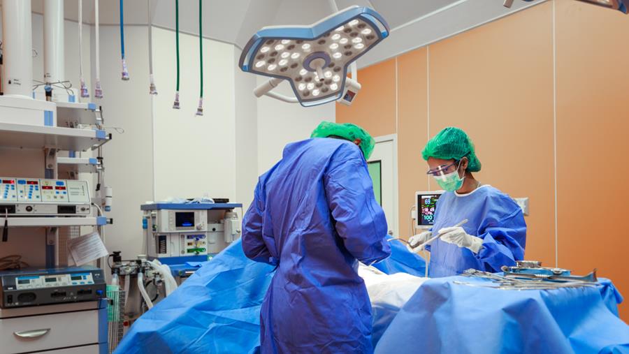 [opinion] Plus de code Inami pour les assistants en chirurgie… Y a-t-il encore un copilote dans l’avion ?