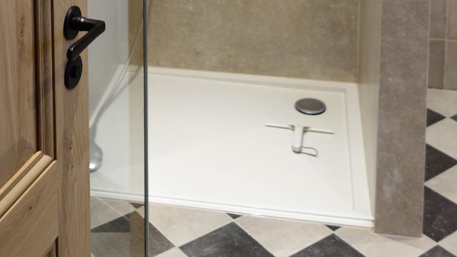 Tips voor de stabiele plaatsing van een douchebak