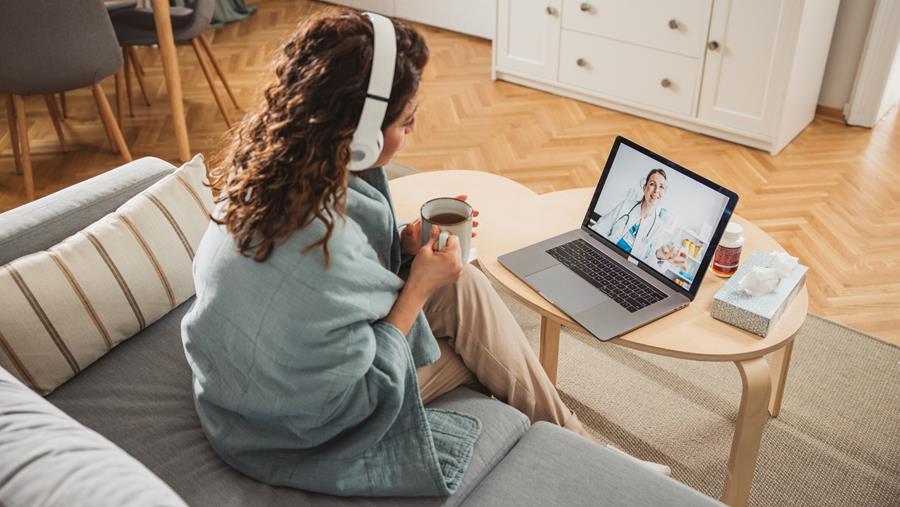 Le patient-type de la téléconsultation? Un jeune, urbain et diplômé