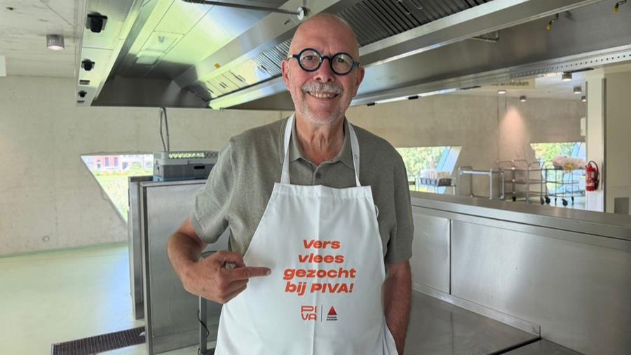 Schorten met ‘Vers vlees gezocht’ zijn succes